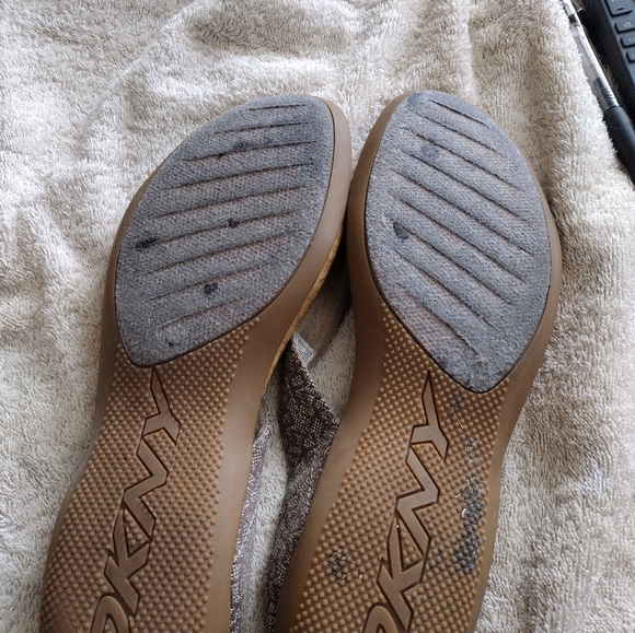 Shoes - Picture 3 of 3